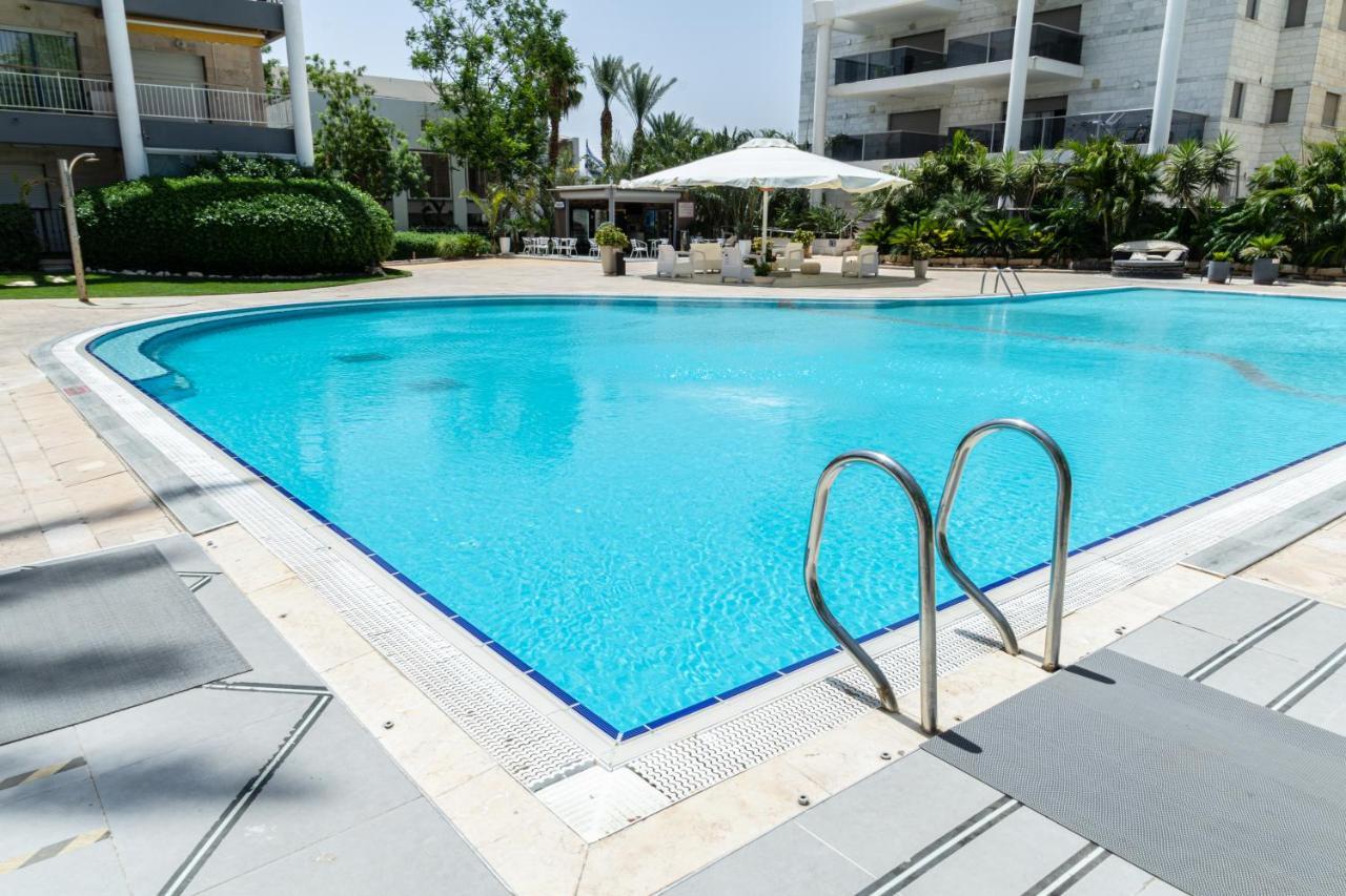 דירת גן פונה לבריכה - Pool Garden View Eilat 아파트 외부 사진