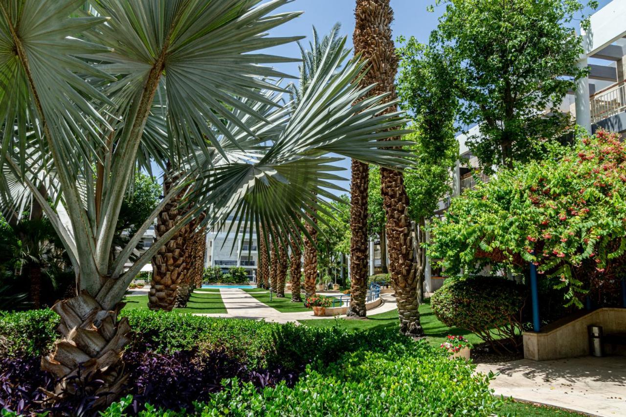 דירת גן פונה לבריכה - Pool Garden View Eilat 아파트 외부 사진