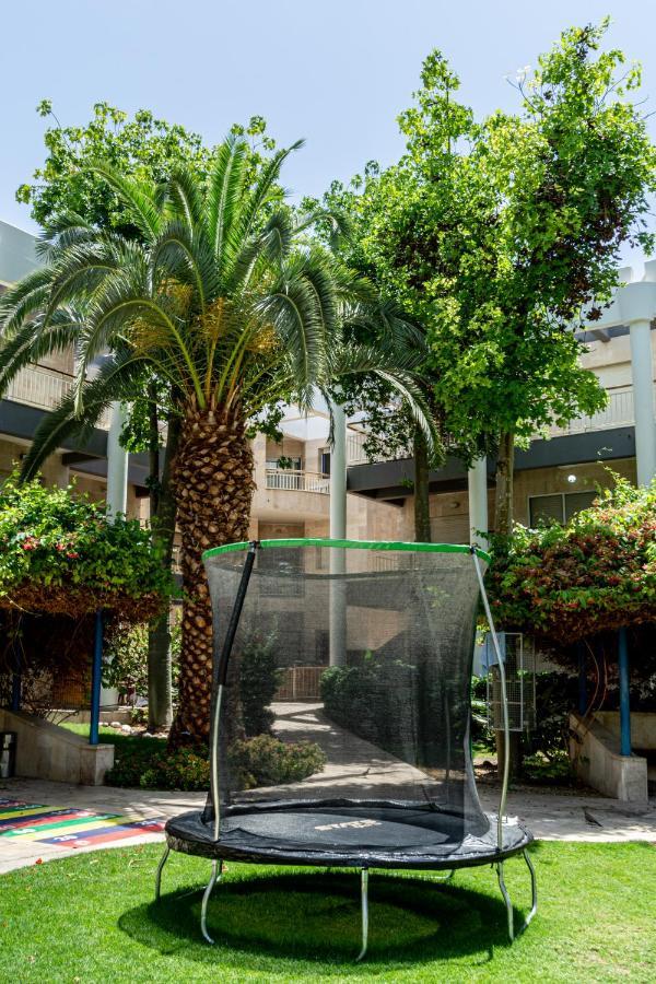 דירת גן פונה לבריכה - Pool Garden View Eilat 아파트 외부 사진
