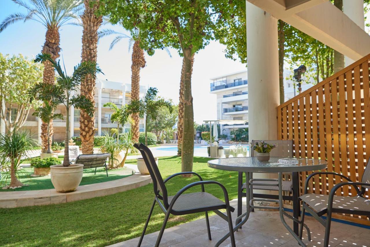 דירת גן פונה לבריכה - Pool Garden View Eilat 아파트 외부 사진