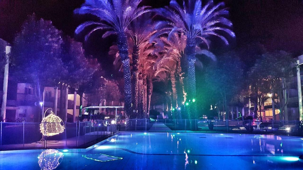 דירת גן פונה לבריכה - Pool Garden View Eilat 아파트 외부 사진